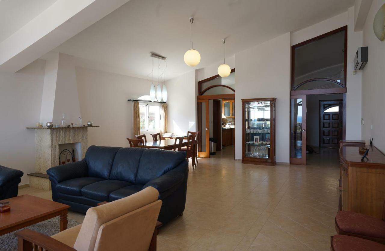 Unforgettable Family Escape - Cliffside Villa With Panoramic Sea Views And Kid-Friendly Private Pool Pissouri Exterior foto